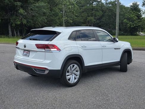 Used 2021 Volkswagen Atlas Cross Sport SE w/ Panoramic Sunroof Package FWD image 5
