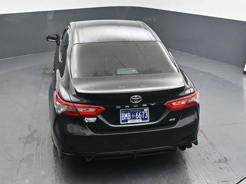 Used 2018 Toyota Camry SE image 30