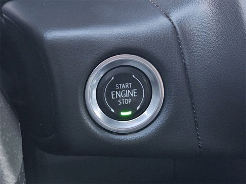 Used 2021 Chevrolet Tahoe Z71 image 23