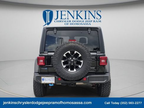 Used 2024 Jeep Wrangler Unlimited Rubicon 4xe AWD/4WD image 6