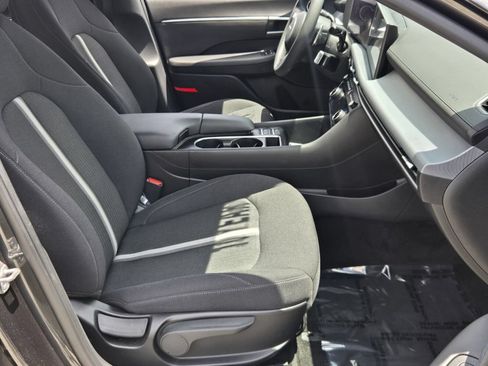 Used 2024 Hyundai Sonata SEL FWD image 16