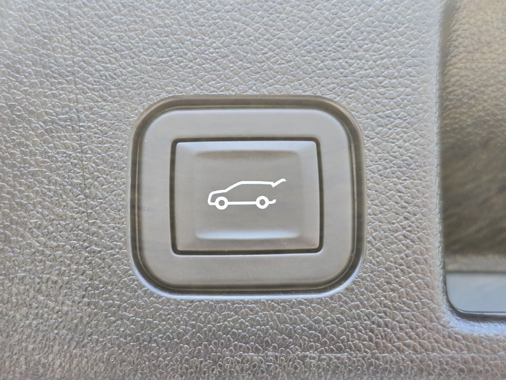 Used 2025 Chevrolet Equinox EV LT FWD image 15