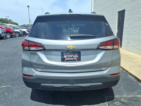 Used 2023 Chevrolet Equinox LT FWD image 4