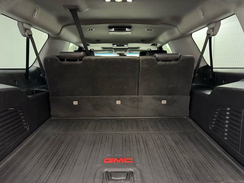 Used 2018 GMC Yukon XL Denali image 34
