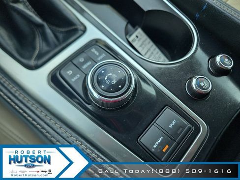Used 2017 Nissan Maxima Platinum FWD image 29