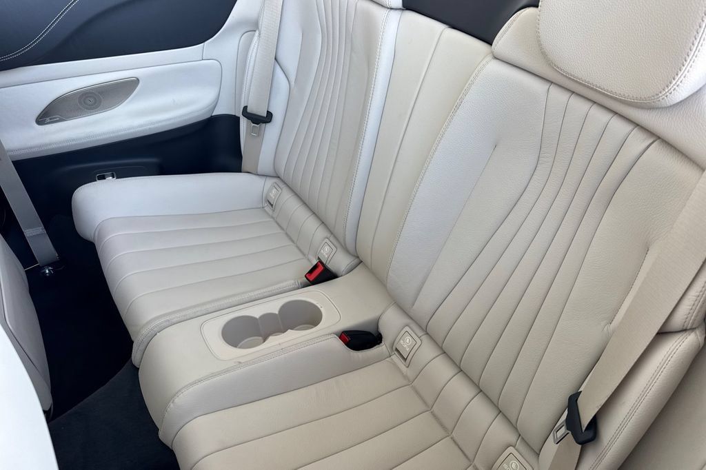 Used 2023 Mercedes-Benz E 450 Cabriolet image 5