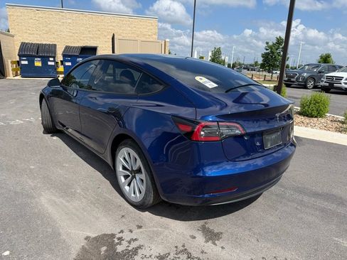 Used 2023 Tesla Model 3 Standard Range image 4
