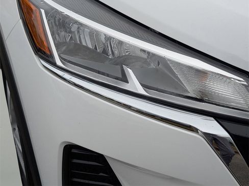 Certified 2023 Nissan Kicks S image 9