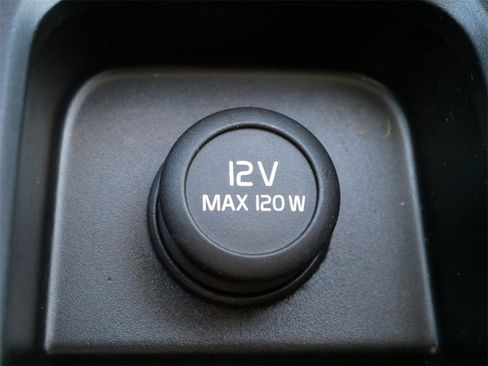 Used 2019 Volvo S60 T6 Momentum w/ Premium Package image 25