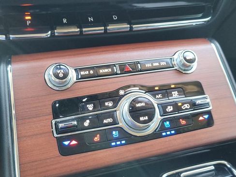 Certified 2023 Lincoln Aviator Reserve w/ Equipment Group 201A AWD/4WD image 18