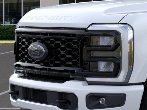 New 2026 Ford F250 Lariat w/ Black Appearance Package AWD/4WD image 17