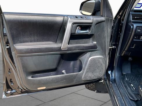 Used 2016 Toyota 4Runner SR5 RWD image 23
