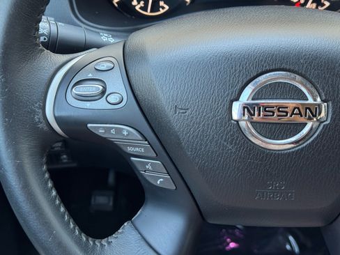 Used 2017 Nissan Pathfinder Platinum w/ Family Entertainment Package AWD/4WD image 21