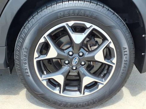 Used 2019 Subaru Crosstrek 2.0i Premium AWD/4WD image 3