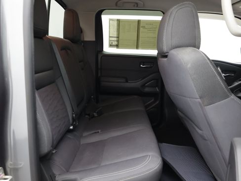 Used 2022 Nissan Frontier SV AWD/4WD image 33