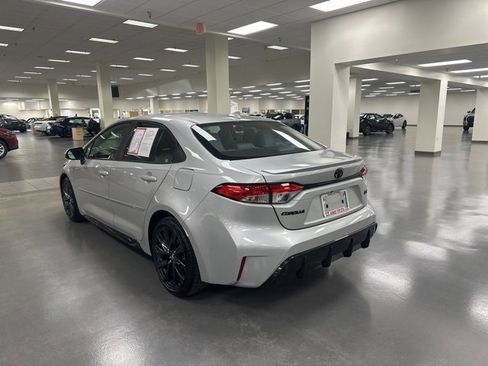 Certified 2025 Toyota Corolla SE image 5