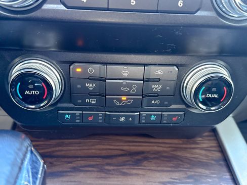 Used 2019 Ford F150 Lariat w/ Equipment Group 502A Luxury image 32