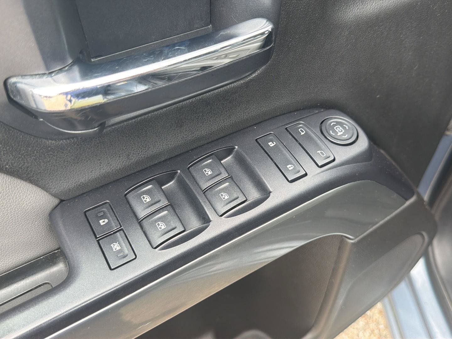 Used 2015 Chevrolet Silverado 1500 LT w/ Texas Edition, 1LT Trim RWD image 19