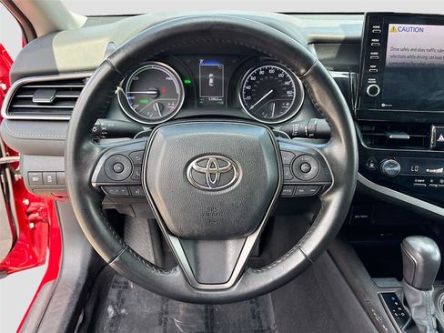 Used 2024 Toyota Camry SE w/ Audio Upgrade Package FWD image 11