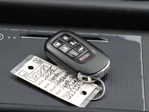 Used 2025 Honda Odyssey Sport-L image 19