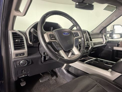 Used 2018 Ford F250 Lariat w/ Chrome Package AWD/4WD image 4