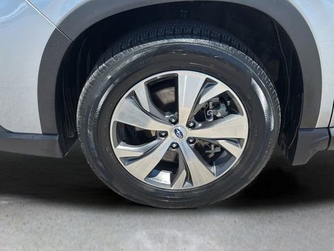 Used 2023 Subaru Ascent Premium w/ Convenience Package AWD/4WD image 27