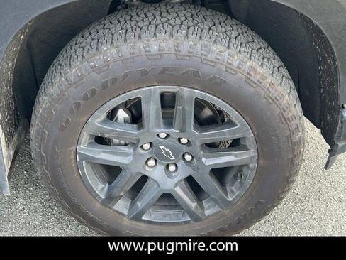 Used 2022 Chevrolet Silverado 1500 RST w/ LPO, Blackout Package image 9