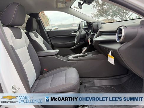 New 2026 Chevrolet Trax LS w/ LS Convenience Package FWD image 26