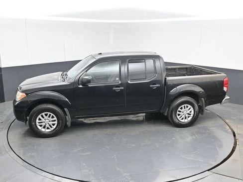Used 2015 Nissan Frontier SV AWD/4WD image 32