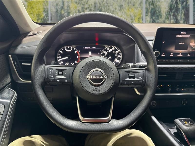 Used 2022 Nissan Rogue S AWD/4WD image 17