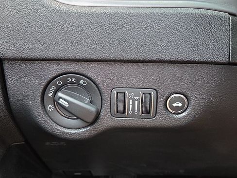 Used 2023 Dodge Charger SXT w/ Blacktop Package RWD image 26