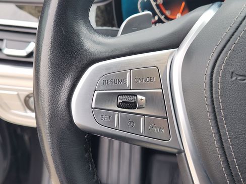 Used 2020 BMW 740i w/ Premium Package image 30