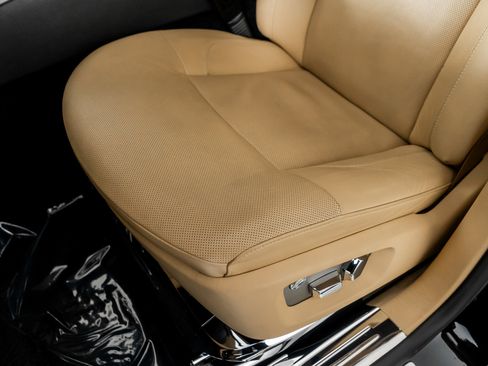 Used 2013 Rolls-Royce Ghost image 27