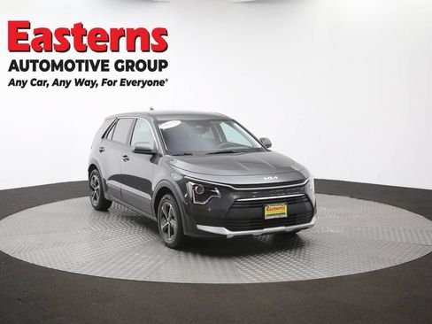 Used 2025 Kia Niro LX FWD image 47