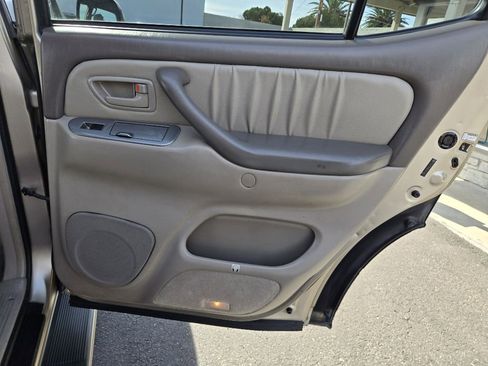 Used 2005 Toyota Sequoia Limited image 14