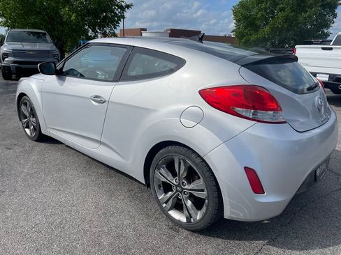 Used 2016 Hyundai Veloster w/ Option Group 02 FWD image 4