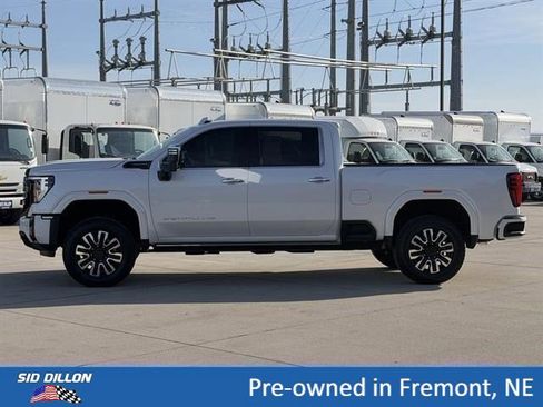 Certified 2025 GMC Sierra 2500 Denali Ultimate AWD/4WD image 9