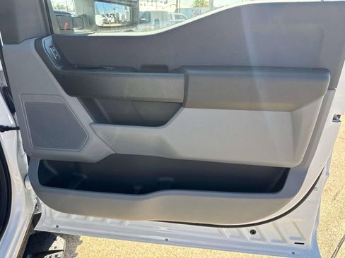 New 2025 Ford F550 4x4 Regular Cab Super Duty image 16