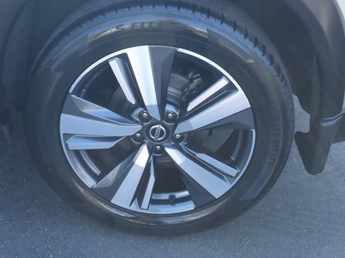 Used 2021 Nissan Rogue Platinum AWD/4WD image 13