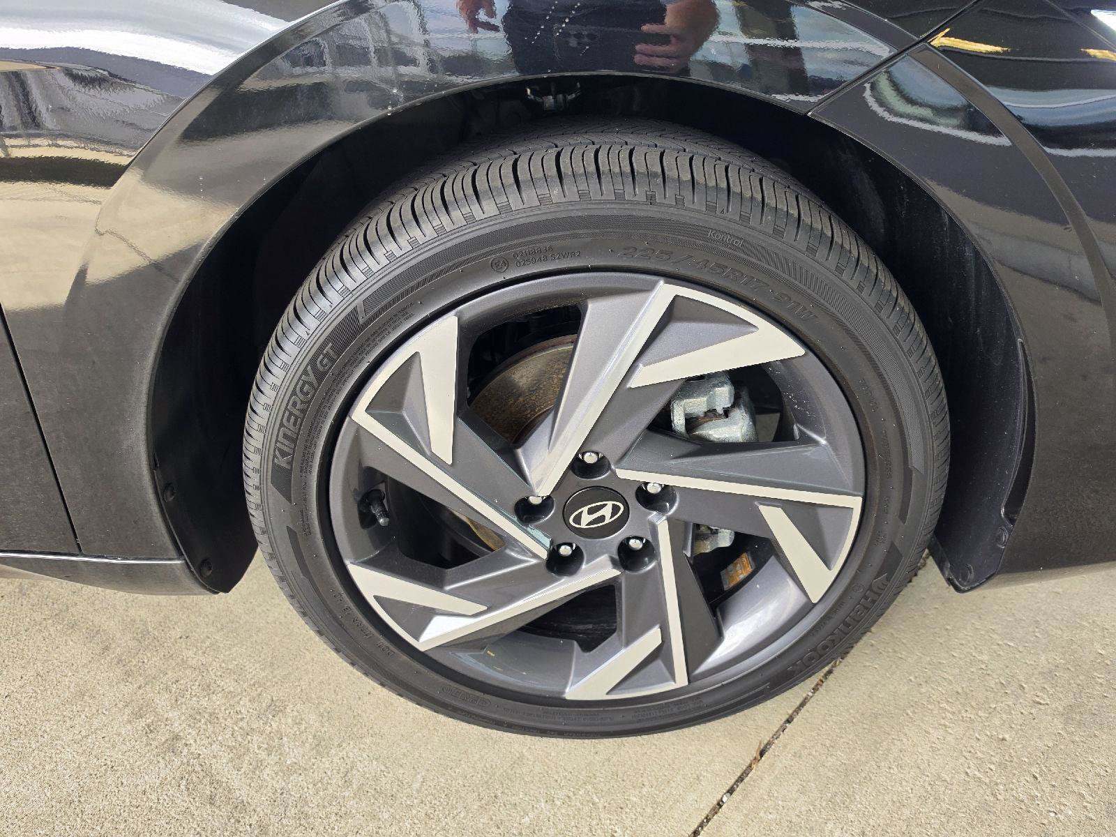 Used 2025 Hyundai Elantra SEL FWD image 7