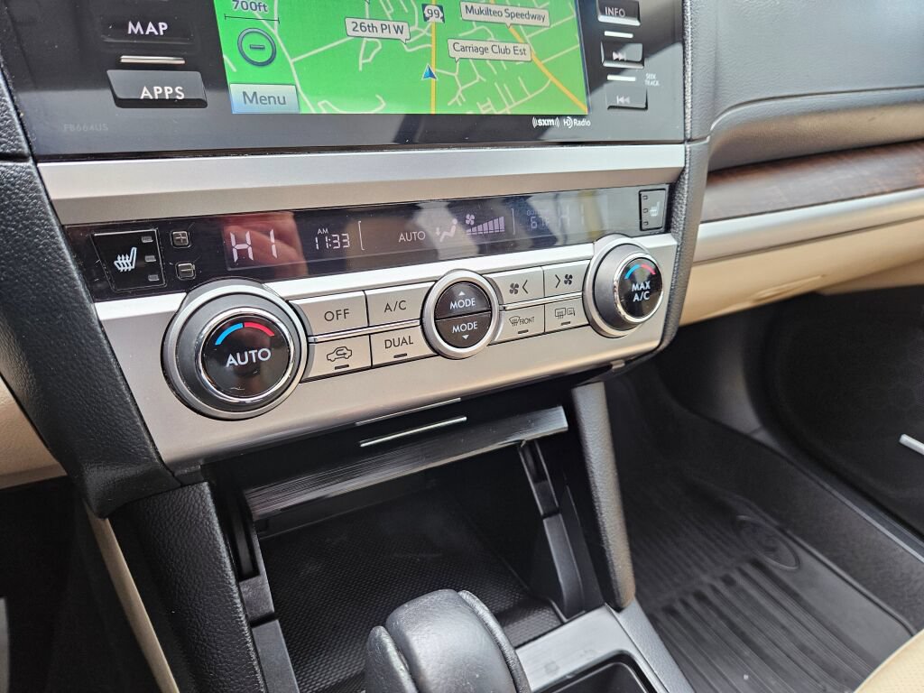 Used 2015 Subaru Outback 2.5i Limited AWD/4WD image 26