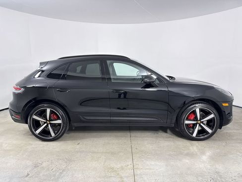 Certified 2025 Porsche Macan S image 8