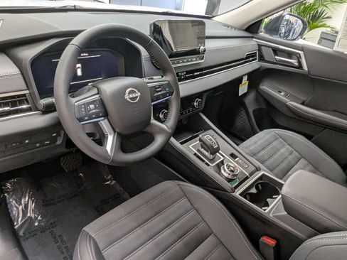 New 2026 Nissan Rogue SL AWD/4WD image 14