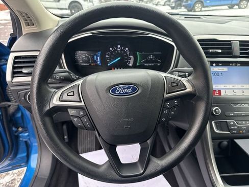 Used 2019 Ford Fusion SE image 13