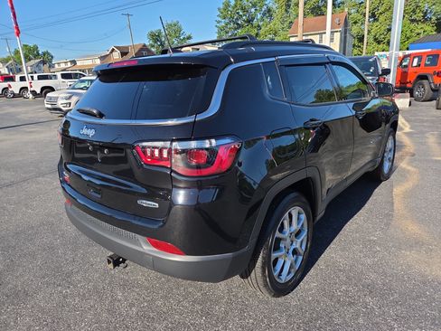 Used 2024 Jeep Compass Latitude AWD/4WD image 4