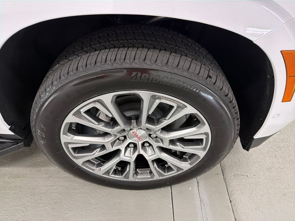 New 2026 GMC Yukon Denali w/ Advanced Technology Package RWD image 4