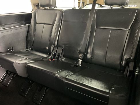 Used 2022 Ford Expedition XLT image 21