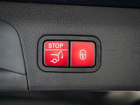 Certified 2024 Mercedes-Benz GLS 580 4MATIC image 20