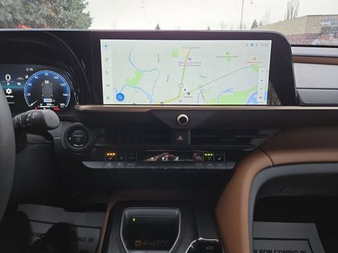 Used 2025 Toyota Crown Signia image 23