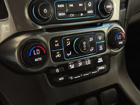Used 2020 Chevrolet Tahoe LS AWD/4WD image 16